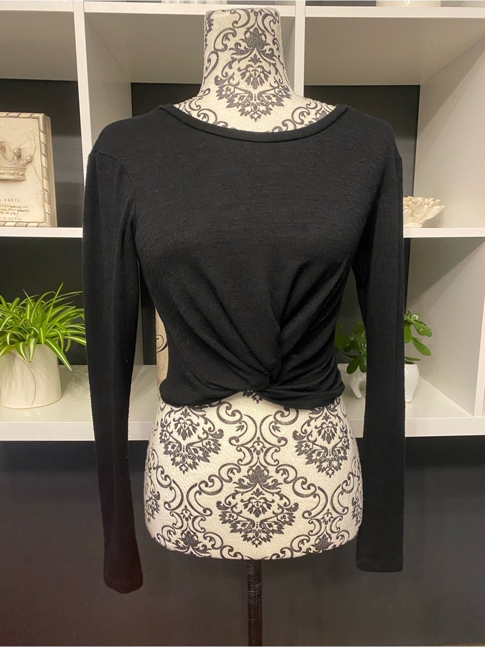 Aritzia Wilfred Free Black Long Sleeved Twist-Front Sweater XXS - Picture 6 of 7